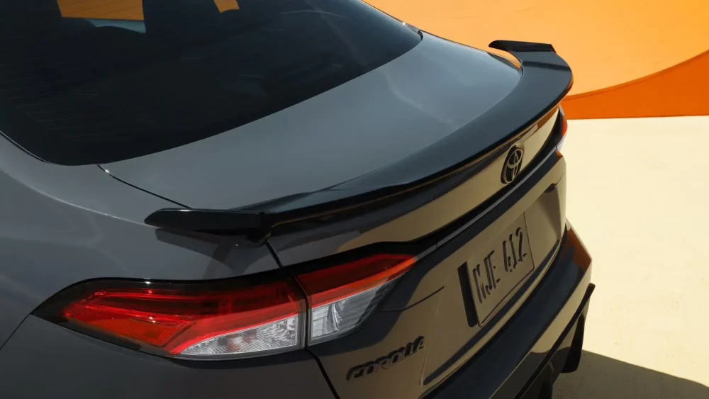 تویوتا کرولا هیبرید 1.8L - Image 2